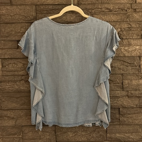 Gap Denim blouse. Size XS - Picture 2 of 4